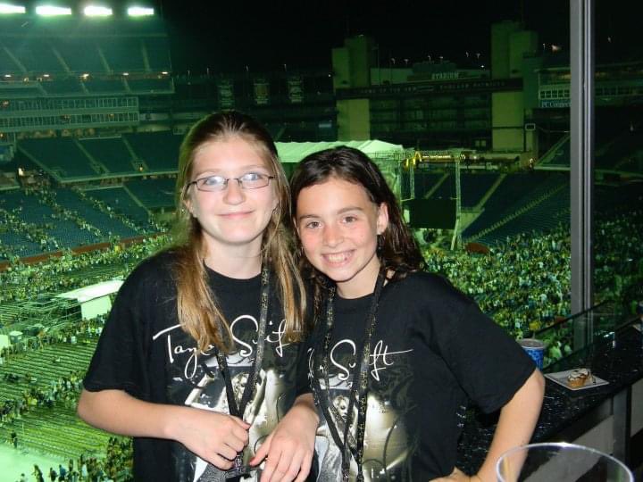 anne_h14's tweet photo. @taylornation13 @taylorswift13 #4YearsOfFearlessTaylorsVersion but 15 years of seeing Tay for the Fearless tour at Gillette Stadium #FoxyFoxborough 🥹💛✨🫶 https://t.co/2AbEo7s51N