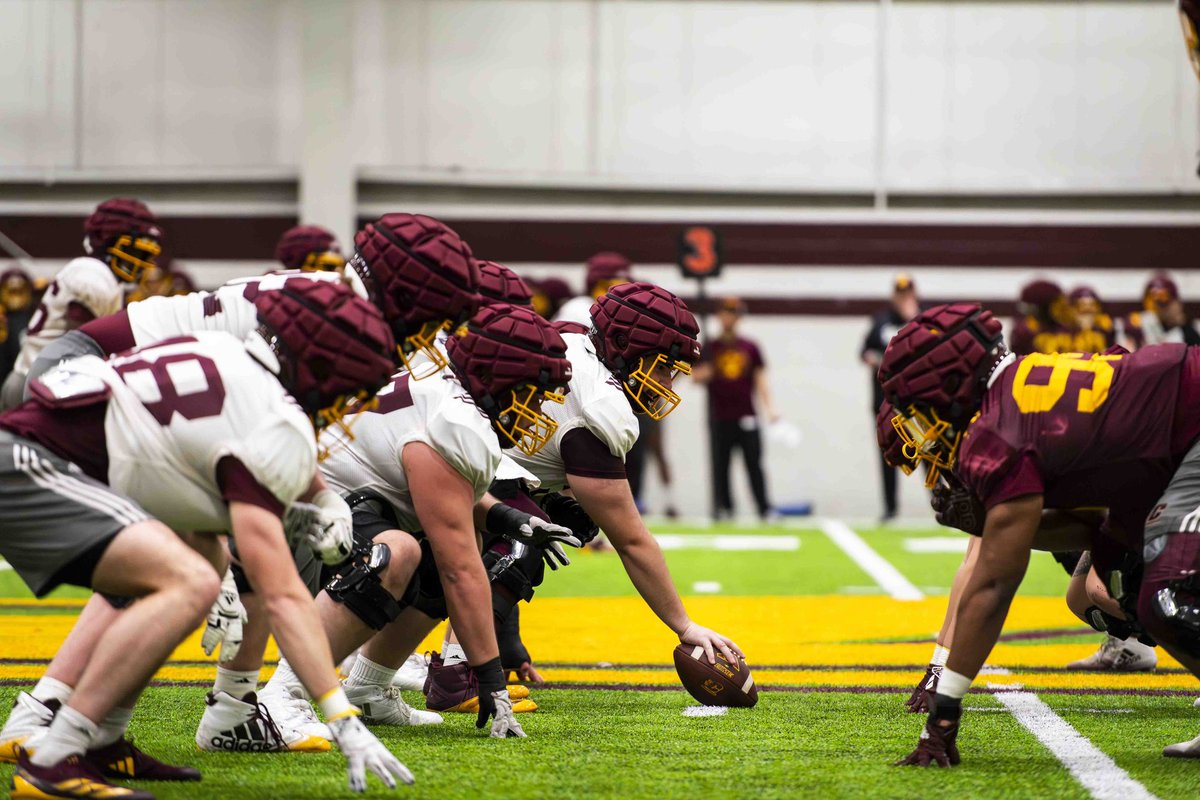 Last season, Coach Drinkall’s position group won the Joe Moore Award for the best OL unit in the COUNTRY! His expertise matched with Central Michigan’s historic success at OL, should make for great OL development and production for years to come!🔥⬆️