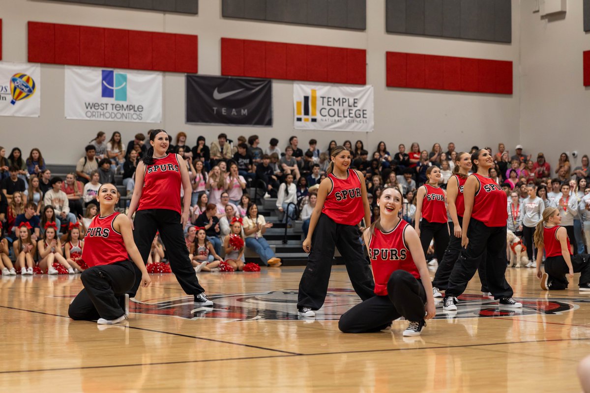 LakeBeltonHS's tweet photo. What an amazing pep rally to close out the year! 🎉 The energy was electric as we celebrated our school spirit and announced the nominees for Prom King and Queen. 👑💃🕺

We’re so excited for prom—can’t wait to see who takes home the crown! #LBHS 💖 #SchoolSpirit #PepRally https://t.co/Yz4iOLcoyq