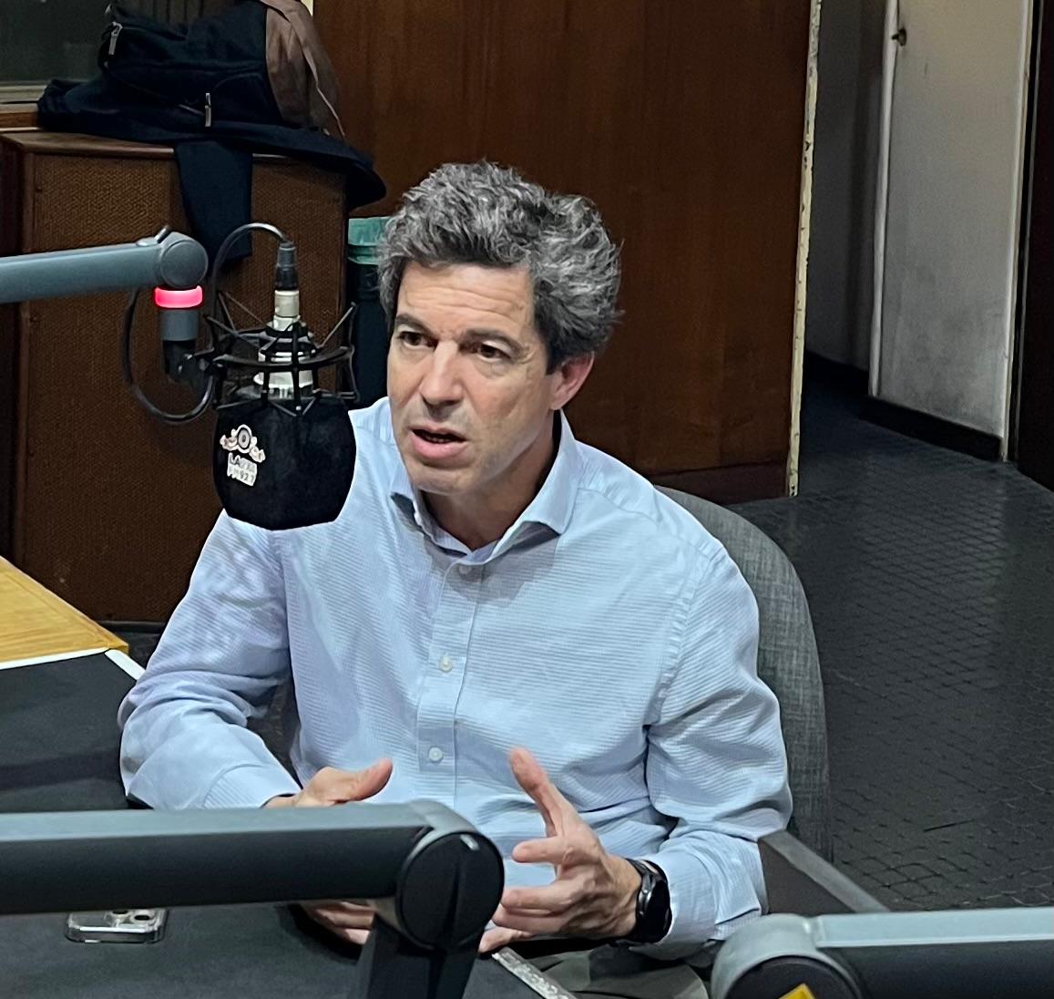 Laoncediez's tweet image. "El #TramBUS va a cambiar la forma de moverse en la Ciudad" Pablo Bereciartua @pberecia Ministro de Infraestructura y Movilidad con @yako_bone #BuenosAiresAnsamble por buenosaires.gob.ar/radiociudad