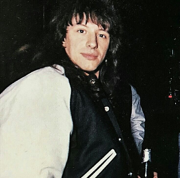 maia ⟡⁎◌ || daily richie sambora tweet media