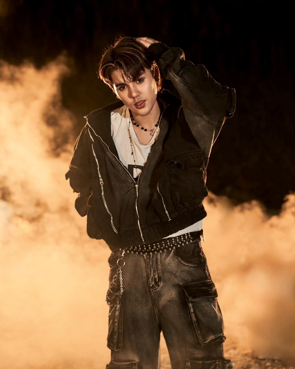 Baccuzofficial's tweet photo. #ricky BACCUZ เล็ง (Determine)

[Concept Image: Gambling or Guessing Game]

DebutSingle
Release on: 06.04.2025 

Youtube: Vivify Label

#baccuz #jui_baccuz #tantan_baccuz #jruj_baccuz #ricky_baccuz #vivifylabel #เล็ง_determine #debutsingle #tpop #เล็ง_dancechallenge https://t.co/54kYyybTh0