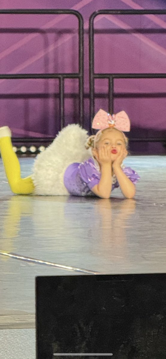 DawnDavenportTN's tweet photo. In our Dance Era over here…. 🥰 Learning all about that #dancemom life 🤪#dancemanianashville #toddlerdance #daisyduck #hiphop #pom https://t.co/3116Hfbdvb