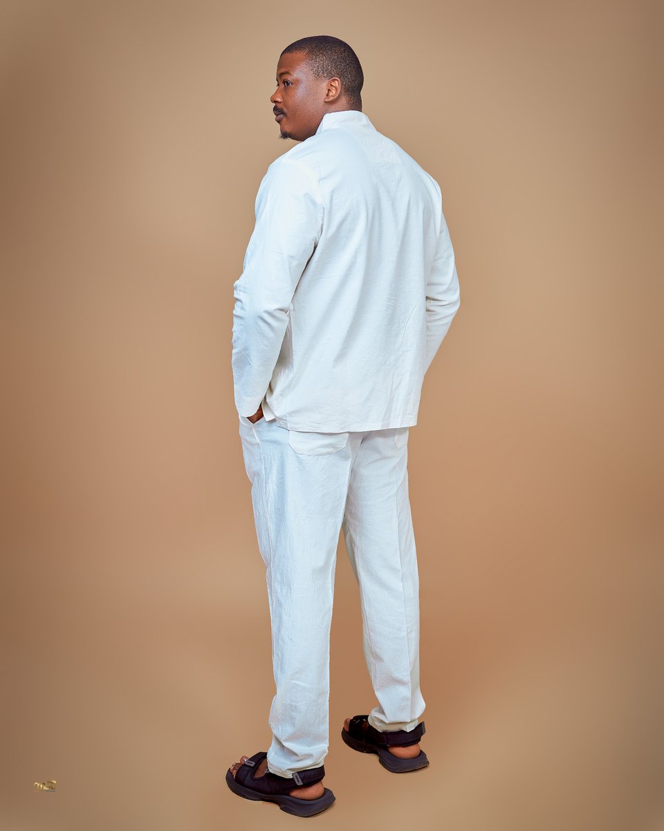 mareclothing__'s tweet photo. Say hello to Samurai linen set in off-white colour 🤍
The standout deep V-neckline adds a daring edge to the structured shirt, making it perfect for layering or wearing solo.

Available in S, M, L, XL, XXL
Shop @ https://t.co/SlDspgtOr5 
#Abujafashionstore #linenpants https://t.co/3K9VmYc548