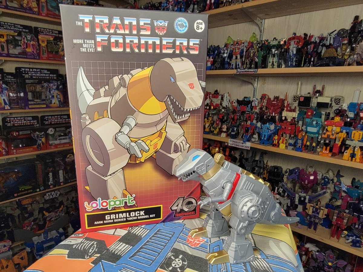cracktasticpod's tweet photo. Me, Grimlock, needs assembled!

📷: Grimlock

Unboxing: https://t.co/DyiD6vSkl7

#CracktasticPlastic #transformerwednesday #yolopark #thrillofthehunt #toner #toypodcast #thePFPN 

Listen &amp; subscribe wherever you get your podcasts or connect with us at https://t.co/eOzPzki1pa https://t.co/pUtHytXIJO