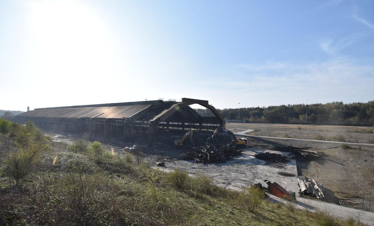Demolition work is underway to create the development plateaux at Harworth’s Gascoigne Wood site at Sherburn-in-Elmet, where outline planning has been secured for six units, ranging from 22,000 sq ft to one million sq ft with the potential for rail connection. Call us for info.