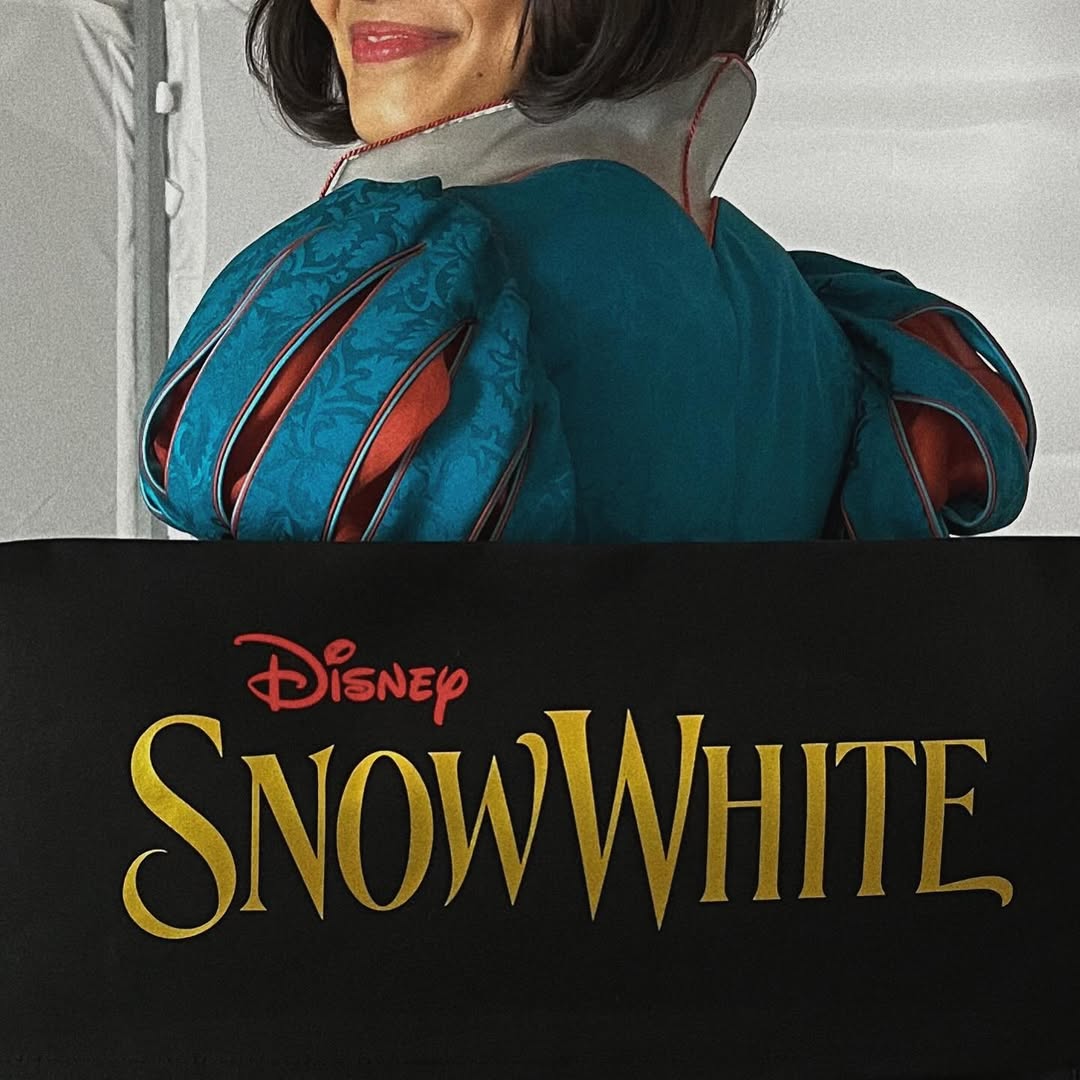 rachelzbrasil's tweet photo. THREAD 🍎 | Rachel Zegler nos bastidores de Branca de Neve.

Segue o fio. https://t.co/HTegdv0FOK