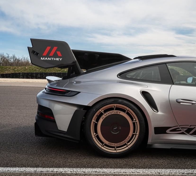 Jordan92338366's tweet photo. 992 GT3RS MR Weissach in GT Silver 🩶🖤 https://t.co/Qo5lQvDgbm
