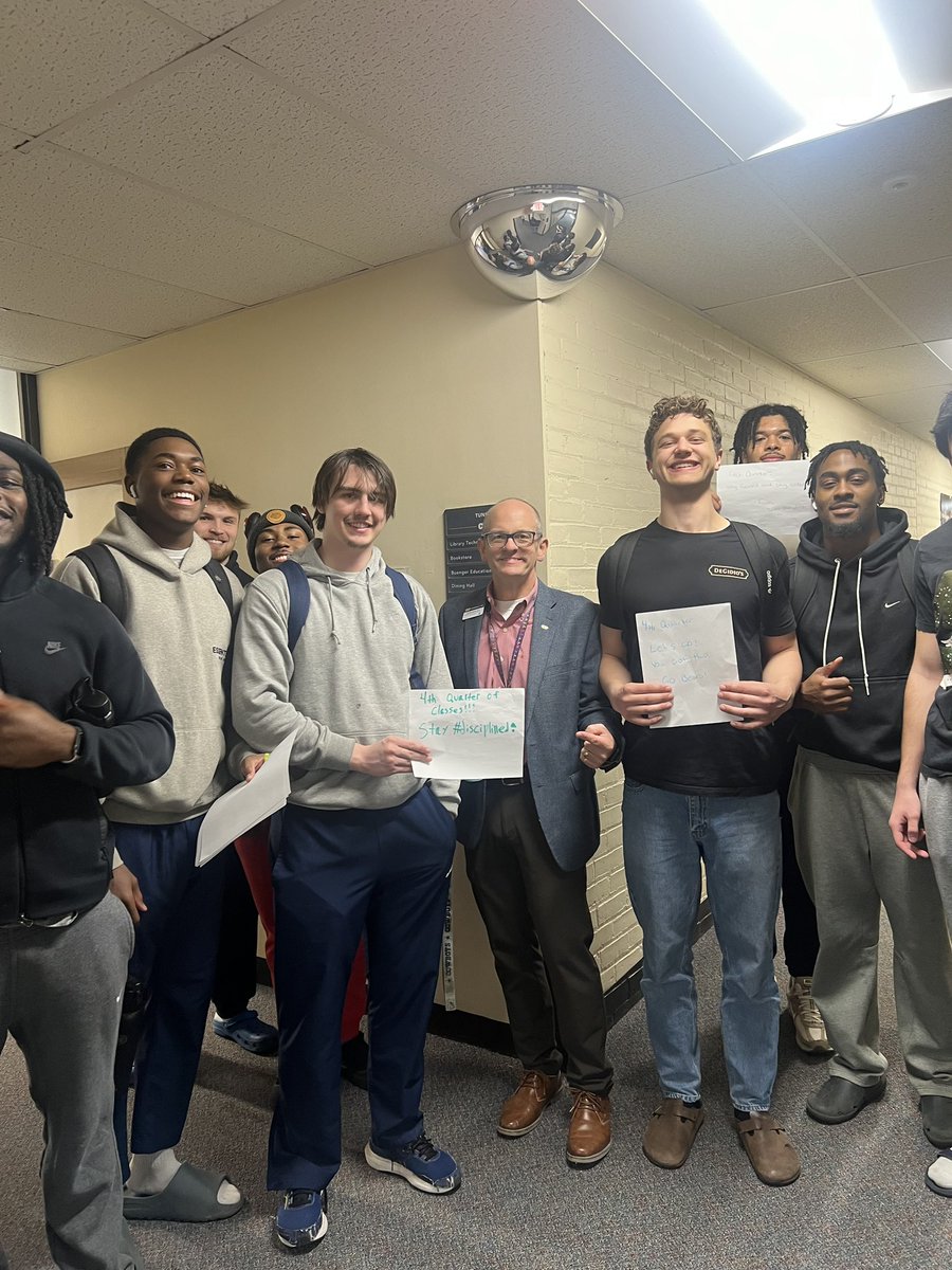Going around campus today spreading encouragement with Team Discipline! <a href="/CSPBearsFB/">CSP Golden Bears Football</a>