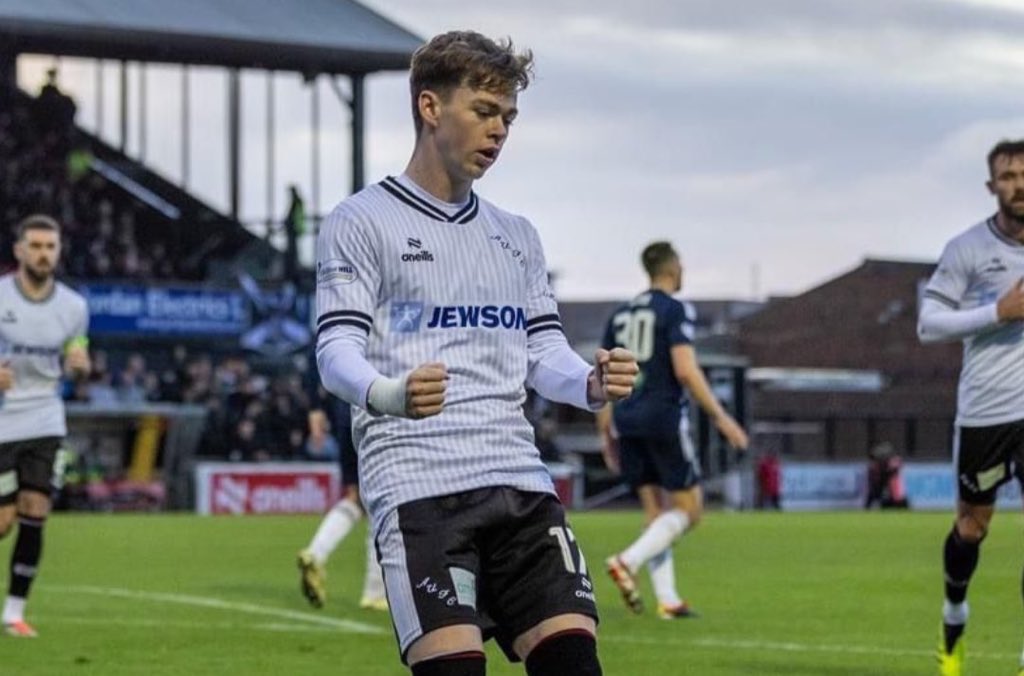 The_Thirty_'s tweet photo. 🅰️ Most assists in the SPFL so far this season:

Fraser Taylor, Arbroath - 13

Calvin Miller, Falkirk - 10

Jay Henderson, Ayr - 10

Paul Allan, Inverness - 9

Scott Stewart, Arbroath - 8

Matty Yates, Stenhousemuir - 8 https://t.co/dSBpFjf86B