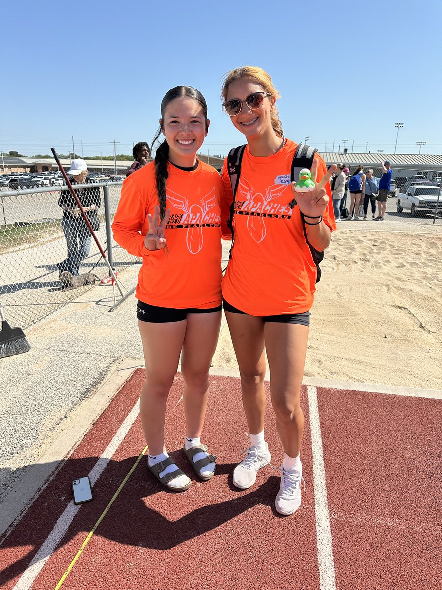 XCApaches's tweet image. Headed to Kingsville! Triple Jump Alaina and Jayda..  3200 .. Ckristofer (CK)Area champ Syrenity Discus @ApachesGHS @BoosterApache @danabealsestak