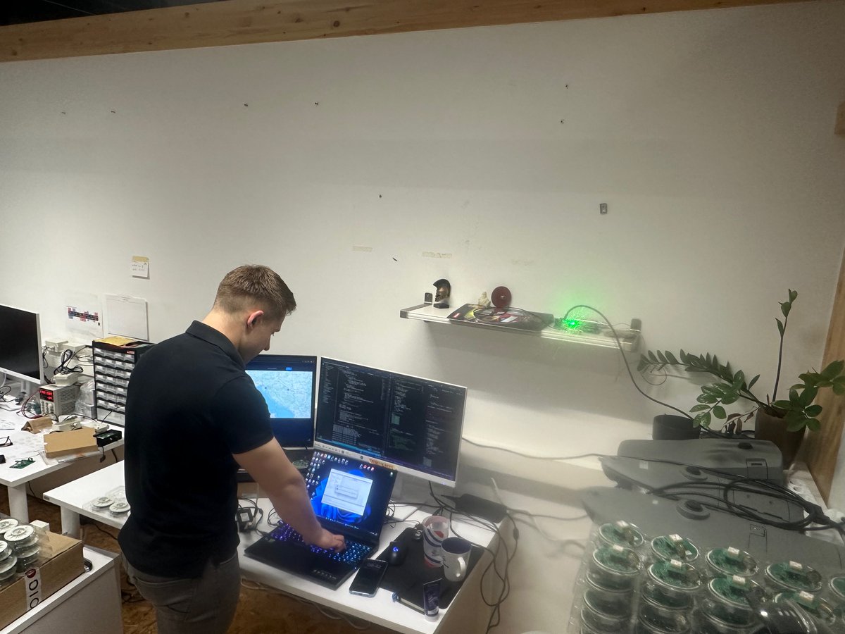 iot_xlogic's tweet photo. Happy #IoTday! 🚀 🌍🎉

Our Zhaga LoRaWAN Smart Lighting Controllers one step away from delivery to our client.

#LoRA @LoRaAlliance #IOTX #IOTA #Smart #energy #remotecontrol #LIGHTS_LOVE_ACTION #zhaga https://t.co/Ba0bBewplY