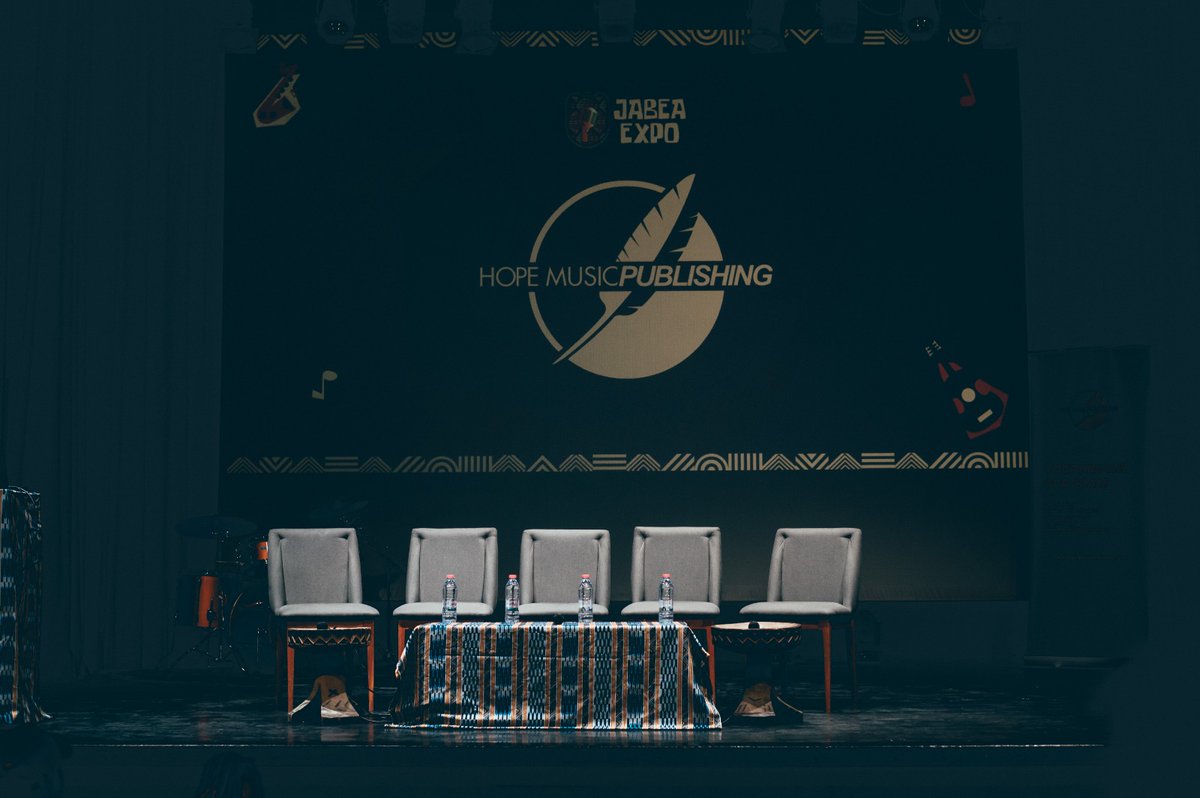 HopeMusicPub's tweet photo. Revivez en images les moments forts de la Ière édition du Jabea Expo à l'IFC à Douala: panels, keynotes et débats.

Un hommage à l'artiste Prince aimé, qui nous a honoré de sa présence.

#Jabex #JabeaExpo #Cameroun #ConcertLive #EditionMusicale #MusiqueALimage https://t.co/NyrjpMmx7k