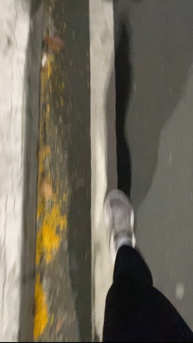 ohmygetteee's tweet photo. Late night run https://t.co/KvhEnUUZZj