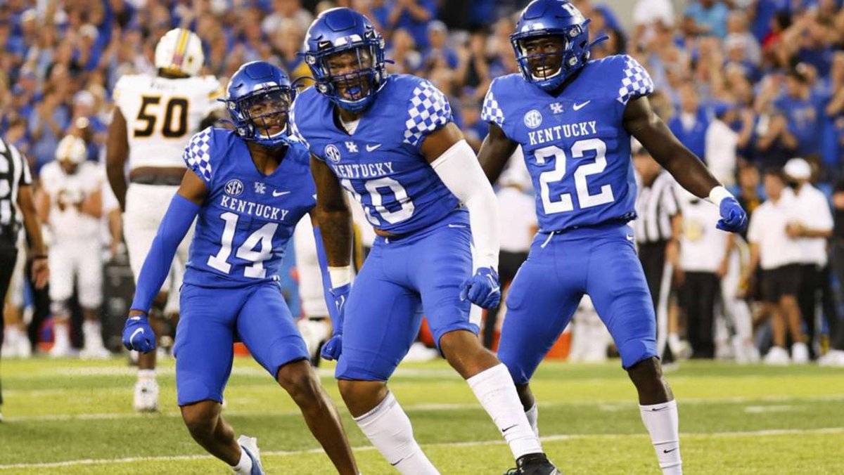 Luke Vize (@lukevize) on Twitter photo Excited to be attending <a href="/UKFootball/">Kentucky Football</a> spring practice this Saturday! Excited to be back on campus. <a href="/Mike_Stoops41/">Mike Stoops</a> <a href="/maxwell_steurer/">Max Steurer</a> <a href="/CoachWhiteFB/">Brad White</a> <a href="/Coach_MFox/">Michael Fox</a> <a href="/dedasBP/">Dalton Dedas</a> Excited to be attending <a href="/UKFootball/">Kentucky Football</a> spring practice this Saturday! Excited to be back on campus. <a href="/Mike_Stoops41/">Mike Stoops</a> <a href="/maxwell_steurer/">Max Steurer</a> <a href="/CoachWhiteFB/">Brad White</a> <a href="/Coach_MFox/">Michael Fox</a> <a href="/dedasBP/">Dalton Dedas</a>