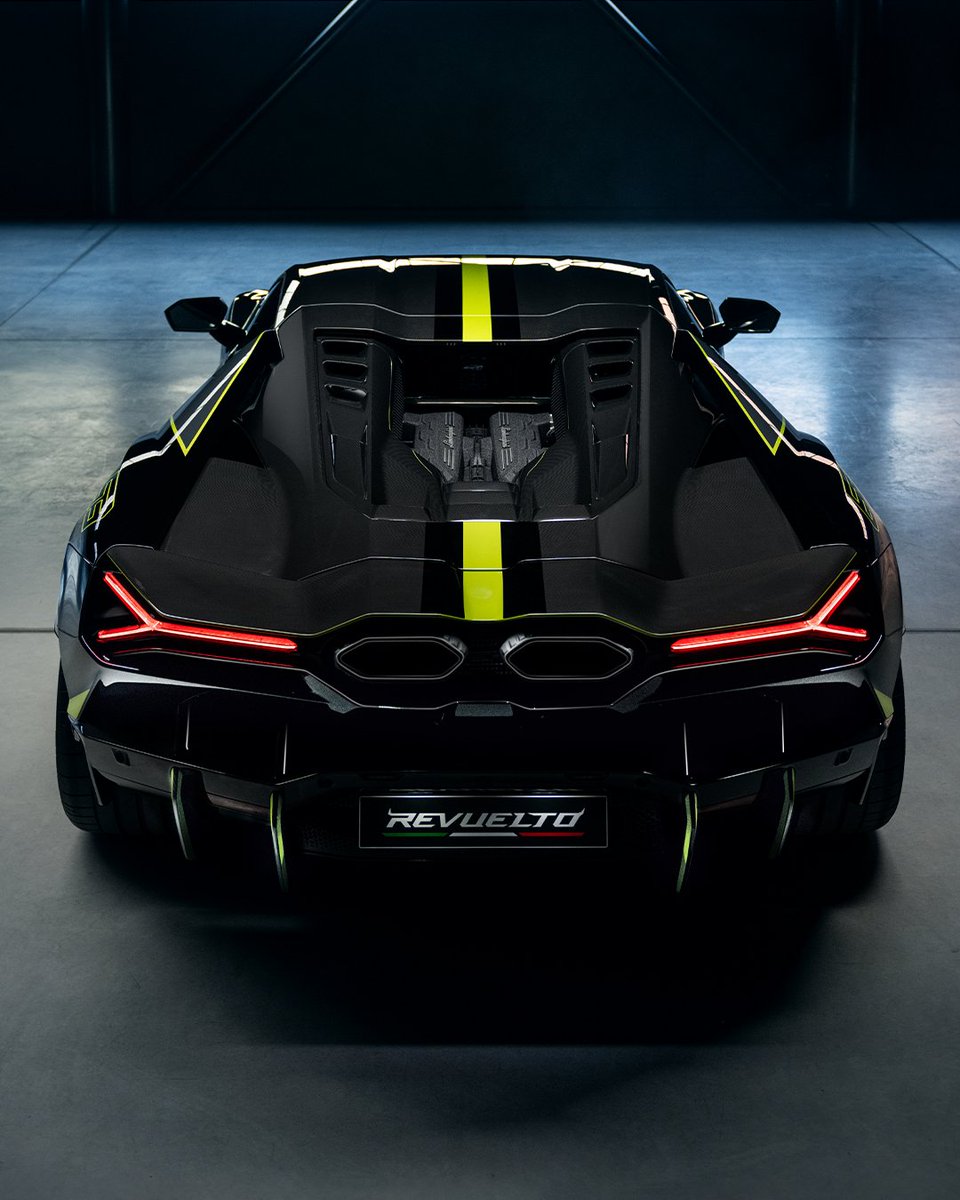 Lamborghini tweet media