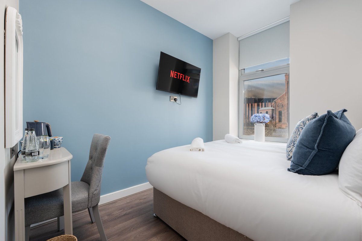 bluehousebmd's tweet photo. Our rooms above one of our new premises at Bramley Moore are now open and bookable direct at https://t.co/ct4mhxbGLQ or on https://t.co/SpNBpUG9DY. 1/2 https://t.co/eVYLcC1MS2
