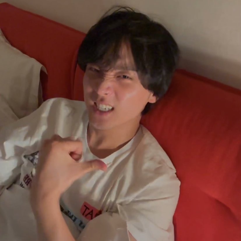 krystearss's tweet photo. this is the cutest he has ever been ever
 https://t.co/40f6tP5nOE