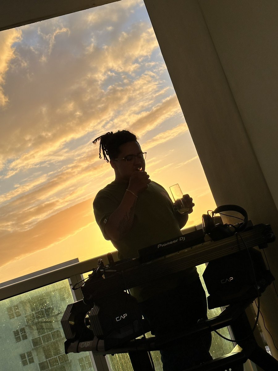 ag444life's tweet photo. One last balcony post bc we spent a lot of time out there. This Sunday 4/13 ride out and BBQ in honor of the legend Kris aka Pika. Historic Virginia Key pull up https://t.co/PeQIH20zrM