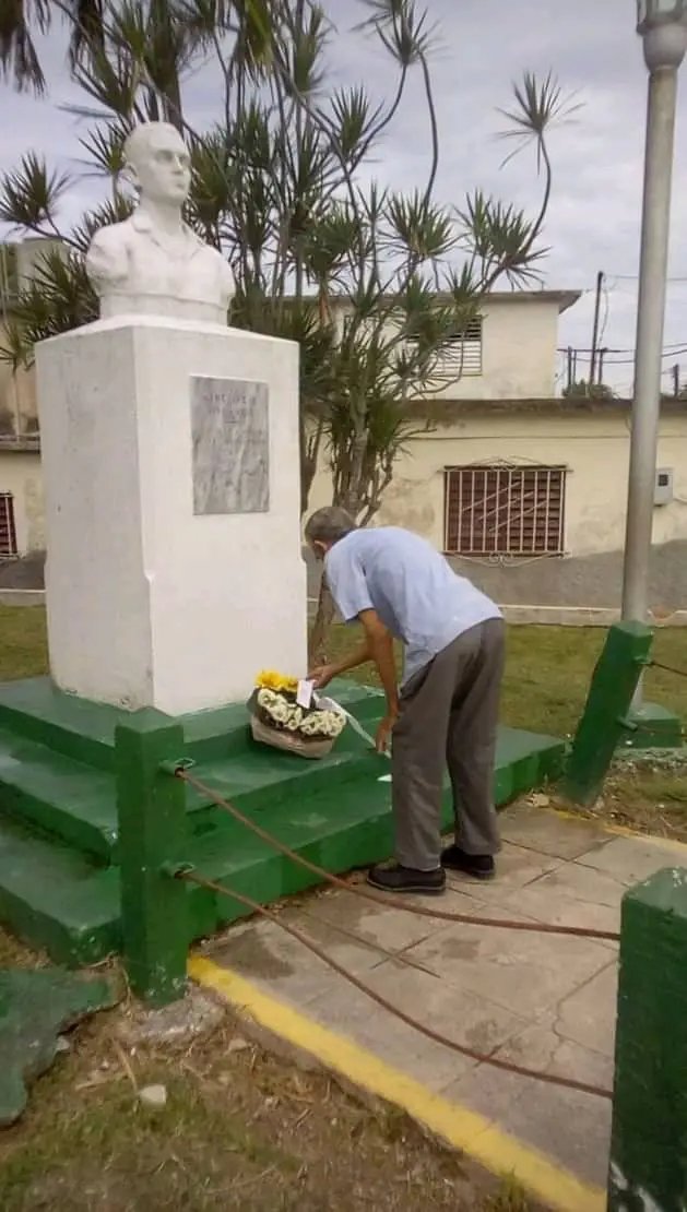 #Mariel
Hay hombres que por su accionar quedan en la historia de sus pueblos,otros transcienden las fronteras y forman parte de las raíces de una nación y más.
René Arcay, marieleño que participó en la huelga del 9 de abril,acción revolucionaria que  acercó la victoria final.