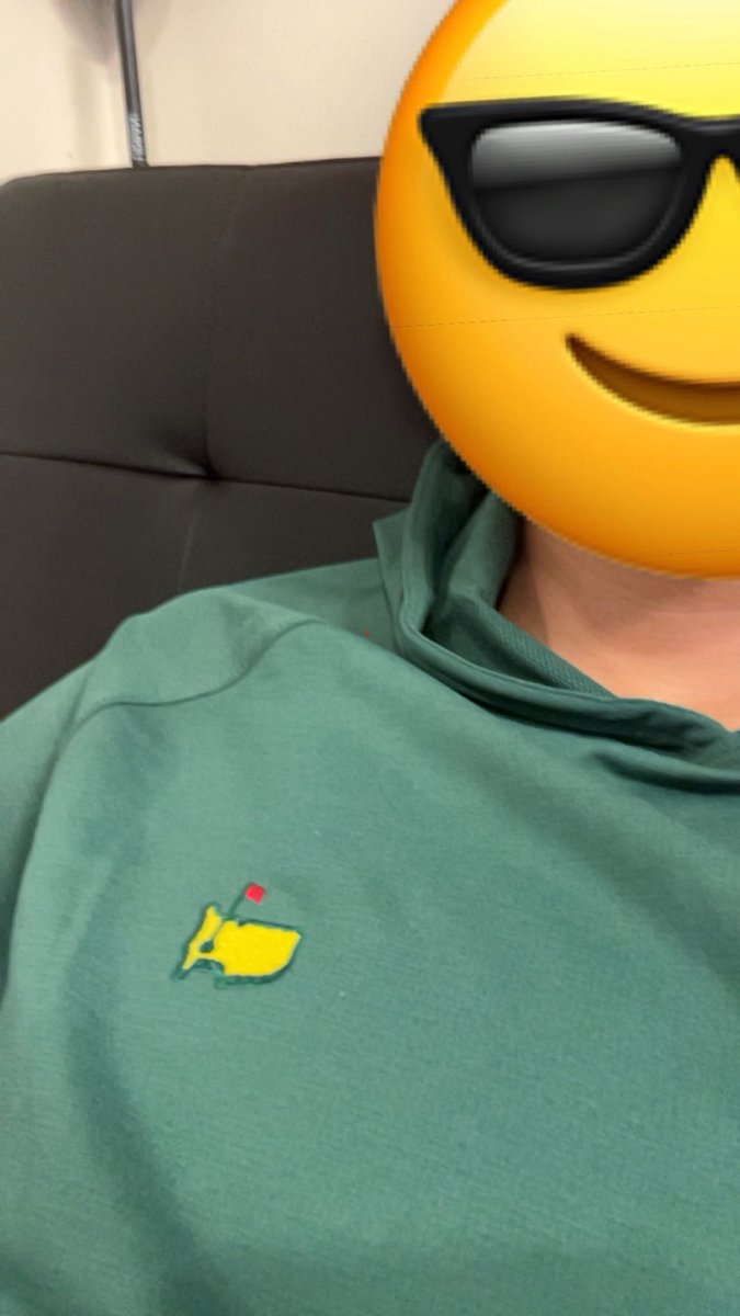 GarrettHiggins0's tweet photo. Yes I went to the Masters, yes it’s Peter Millar, yes it’s a size large. https://t.co/BxL9KwzHCJ