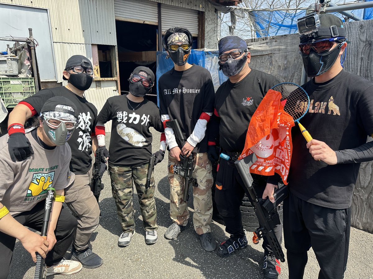 まーです。 (@ma___svg0202) on Twitter photo 4/8 <a href="/CQB_GHOST/">C.Q.B GHOST</a> 福崎に初参戦
誘って下さった主催のネコさん😸
オレンジが良く似合うてんちょーさん🍊
ご一緒した皆さん🐱🐶
ありがとうございました!!
昼間に1on1練習誘ってくれたり、ゲームそっちのけで猫の好きなとこ語り合ったり本当楽しかったな…また行きたい!!
#GHOST福崎 #サバゲー 4/8 <a href="/CQB_GHOST/">C.Q.B GHOST</a> 福崎に初参戦
誘って下さった主催のネコさん😸
オレンジが良く似合うてんちょーさん🍊
ご一緒した皆さん🐱🐶
ありがとうございました!!
昼間に1on1練習誘ってくれたり、ゲームそっちのけで猫の好きなとこ語り合ったり本当楽しかったな…また行きたい!!
#GHOST福崎 #サバゲー