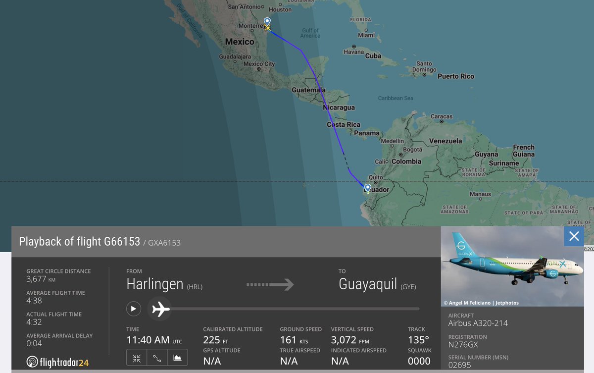 lineaduraec's tweet photo. Ayer, otro avión de deportados llegó al país. Otro engaño de Noboa a la comunidad migrante en Estados Unidos:

🧵
Líderes de la comunidad se reunieron en Carondelet por promesa de TPS, pero días después de la solicitud, Noboa anunció en foro con inversionistas que "todos los índices habían mejorado dramáticamente". Esas declaraciones motivaron a la Administración de Biden a negar el TPS. 

Hace unos días dijo en Miami que los consulados eran ágiles. Una mentira que toda la comunidad siente, sabe y reclama. Meses para una cita y meses para que llegue el pasaporte. Quitaron funcionarios y eliminaron centros de impresión de pasaportes en New Jersey, Connecticut y otros estados. Incompetencia.

La Canciller eliminó el plan de contingencia ante deportaciones y hasta la fecha no se visitan a ecuatorianos detenidos en cárceles. Ese plan permitía a miembros de la comunidad y funcionarios consulares brindar apoyo a migrantes detenidos y a sus familias. Desidia.

¿Qué paso con el Plan Retorno? Hoy en día se generan multas a migrantes hasta por olvidar listar una prenda de vestir en su inventario. Los costos de nacionalización han incrementado en un 30% en tan solo un año de gobierno. Codicia.

¿Y la paquetería? Cada vez se imponen mayores multas a usuarios y empresas transportadoras, para hacer más difícil la paquetería. Y la famosa foto en Mar-a-Lago no sirvió para negociar una exención a las importaciones pequeñas desde Ecuador. Es decir; los regalos, los cuyes, los detalles que envían nuestras familias pagarán como mínimo 10% de arancel. Ridículo.

Que decir del trabajo con las organizaciones de la comunidad? Lo único que ha hecho la Canciller es repartir diplomas. Los consulados ya no son el punto de encuentro de la comunidad para preservar nuestra cultura, para organizarse o coordinar acciones de solidaridad. Cada vez más lejos de la comunidad. Abandono.

Tres gobiernos que han entregado lo que han pedido dos administraciones —Trump y Biden— y que a cambio, la comunidad migrante no ha recibido nada. Comunidad que sigue siendo sujeta a deportaciones, servicios consulares mediocres, retorno sin oportunidades y en muchos casos, sin dignidad, en cadenas.