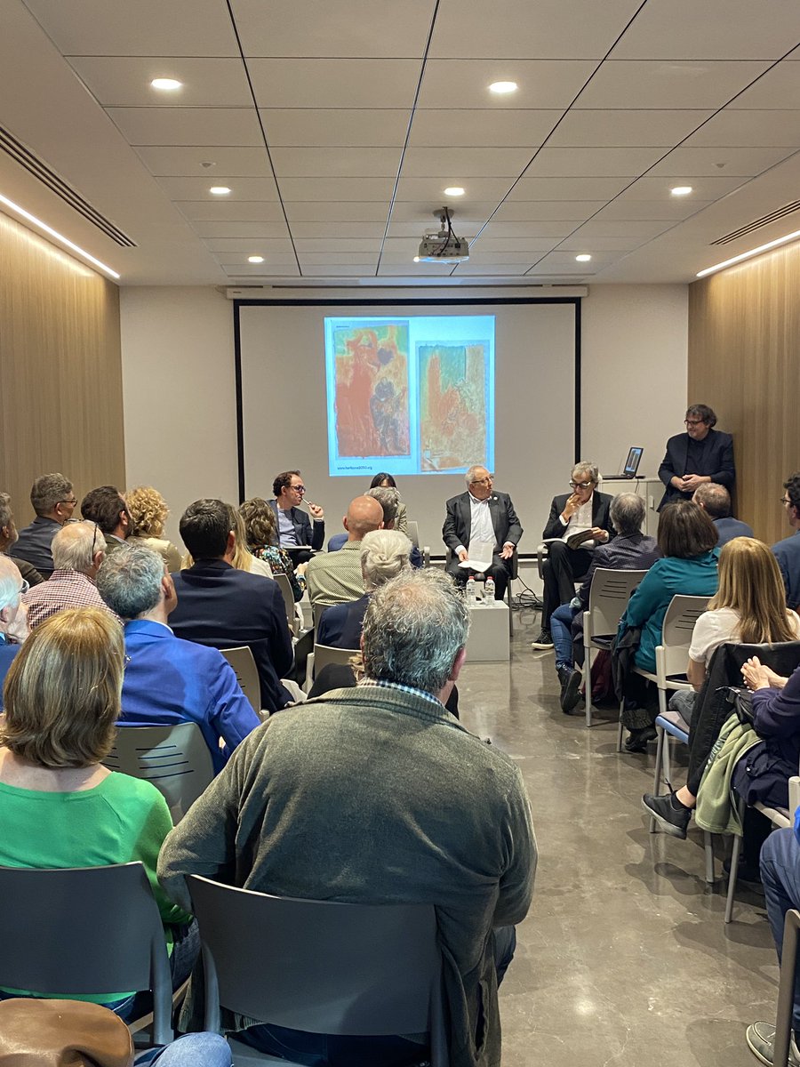 Horitzons2050's tweet photo. PRESENTACIÓ. Ple al @museudelleida per donar a conèixer el tercer número de la revista Horitzons de la mà de @Antoni_Gelonch i @francesccanosa Gràcies als que heu vingut i gràcies al Tatxo Benet i Núria Cervós per eixamplar els nostres horitzons! #horitzons2050 #horitzons https://t.co/rtmYyoutct