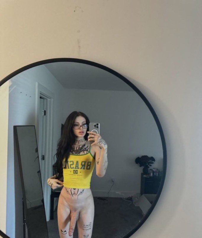 بـاك بعـد غيـاب سـو الـي مـاتمسـي بطلتـها امـها رقاصـه 😴