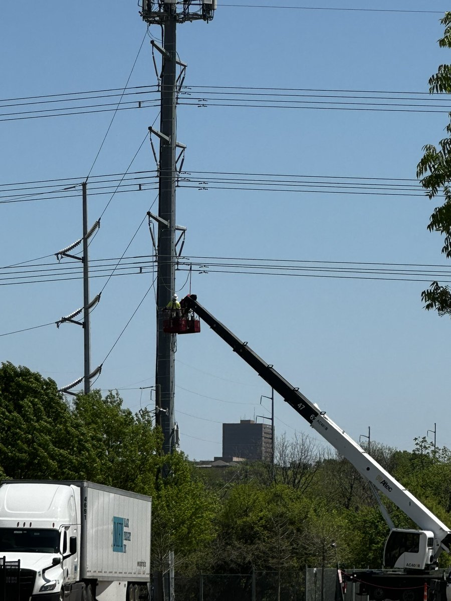 datacenterdaddy's tweet photo. Daddy blesses his first responders that keep his poles clean. https://t.co/cQFXOS07XW
