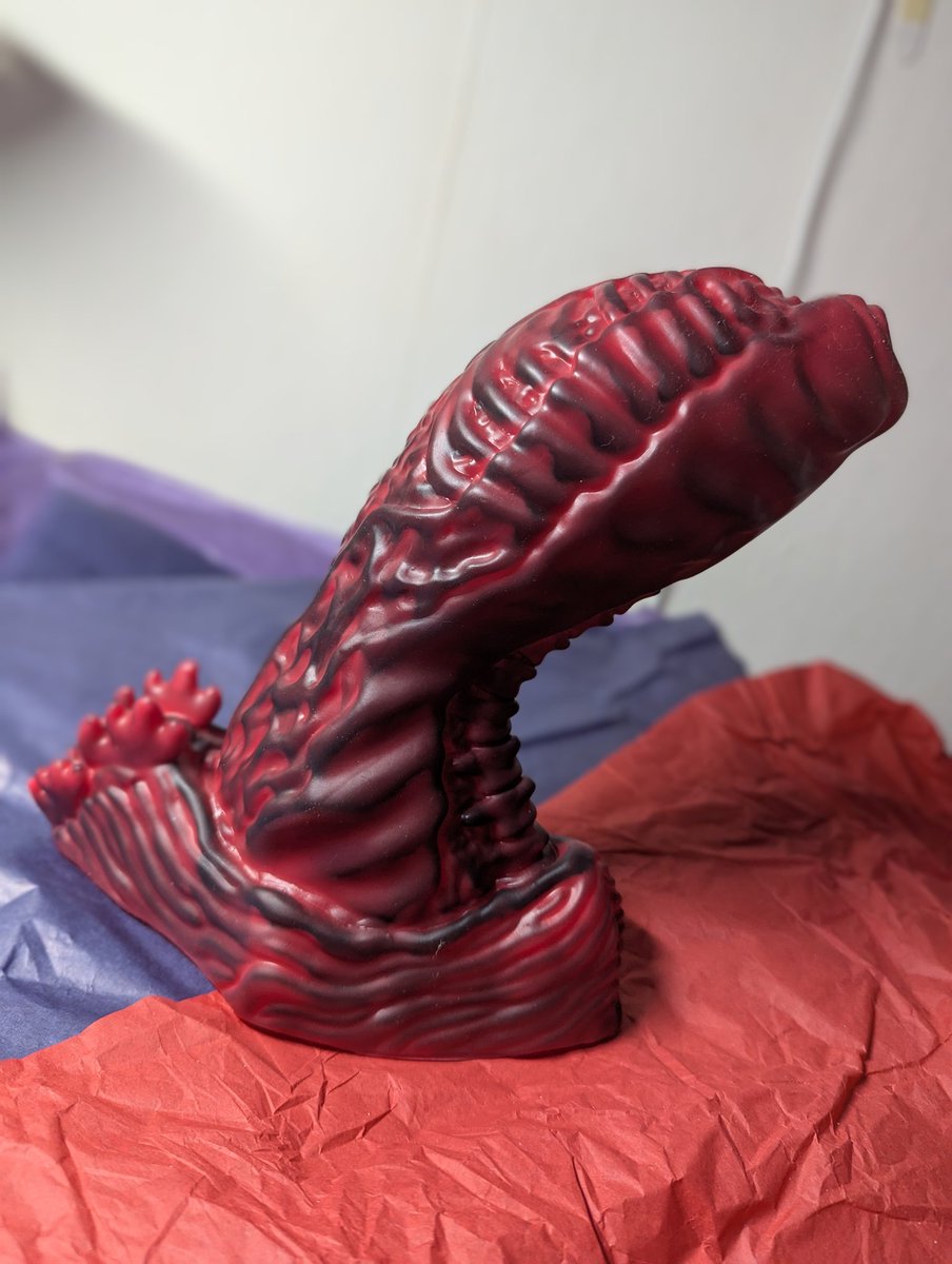 JolinaRabbit's tweet photo. Thanks @ppsculptors for the amazing toys that arrived today! 😍
Big Boy Shin and this beautiful Alara are just stunning. ♥️
And from my last order – the super cute Aquus, who also works surprisingly well as a flashlight! 😂 https://t.co/2YXpWewyl0