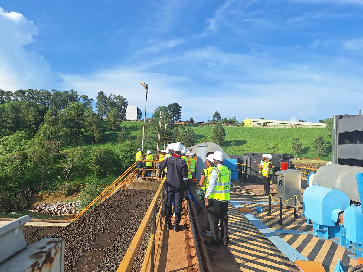 101DISCON's tweet photo. Earlier today, our Delegates visited the historic Nalubaale Dam, a marvel of engineering and a vital source of power for Uganda. 

The views of Lake Victoria and the surrounding landscape were simply stunning. A great spot to learn about the country's rich history and natural beauty.

#100ThDISCON