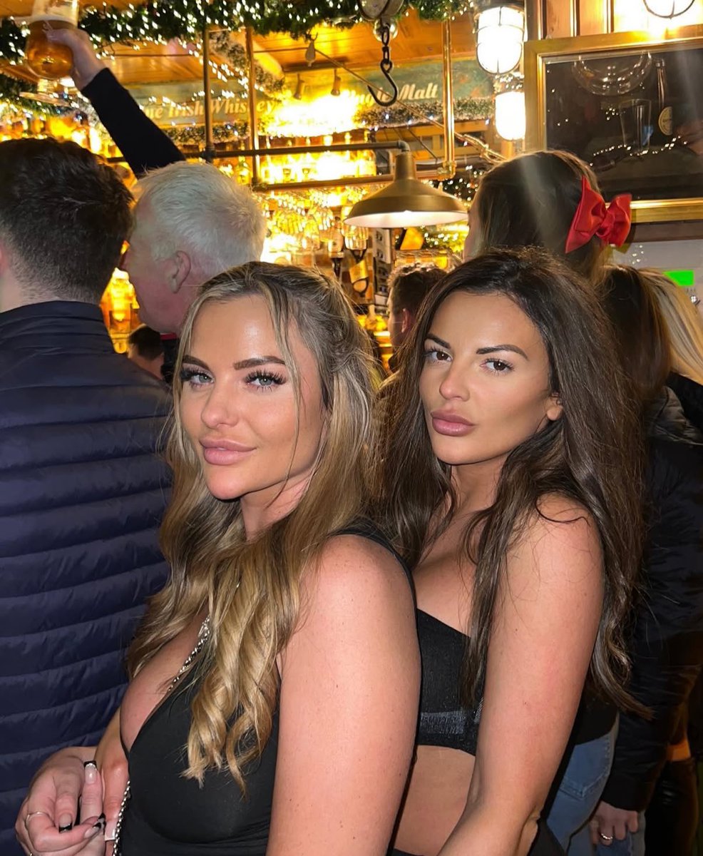goddess_sofiaxx's tweet photo. Two for the price of one 👀 https://t.co/Z6rNHm3Hca