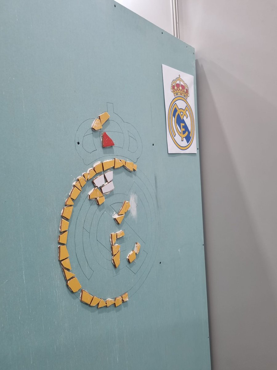 👏🏼 Fenomenal la iniciativa #tryskills de <a href="/cylskills/"><a href="/cylskills/">@cylskills</a></a> 👏🏼 
➡️La propuesta del <a href="/EOC_VascoZarza/">Dpto. EOC IES Vasco de la Zarza</a> y #cifprodriguezfabres : completa el trencadís de tu escudo favorito⚽
Veremos cuál se termina antes💪🏼
@cylskills 
<a href="/educacyl/">Educación JCyL</a> 
<a href="/jcyl/">Junta de Castilla y León</a> 
<a href="/AvilaEducaJCYL/">AvilaEduca</a> 
#YoSoyFp
#FPPrimeraopcion
#LaFPmola