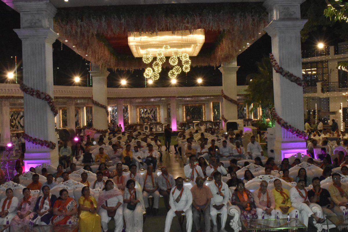 आज साहिबाबाद विधानसभा के सक्रिय सदस्य सम्मेलन में भाग लिया।
कार्यकर्ताओं के समर्पण और संगठनात्मक ताकत को देखकर गर्व महसूस हुआ।
एकजुट होकर आगे बढ़ते रहेंगे – यही हमारा संकल्प है।

सफल कार्यक्रम के लिए महानगर अध्यक्ष श्री मयंक गोयल जी एवं संगठन के समस्त देवतुल्य कार्यकर्ताओं को