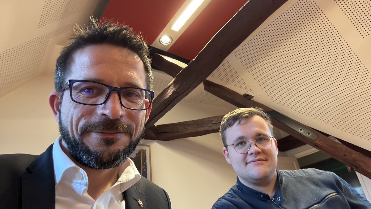 RenaudHee's tweet photo. Avec @Gabriel_RN77 au conseil municipal de #Villenoy

#RN77 https://t.co/SJNyewLEMw