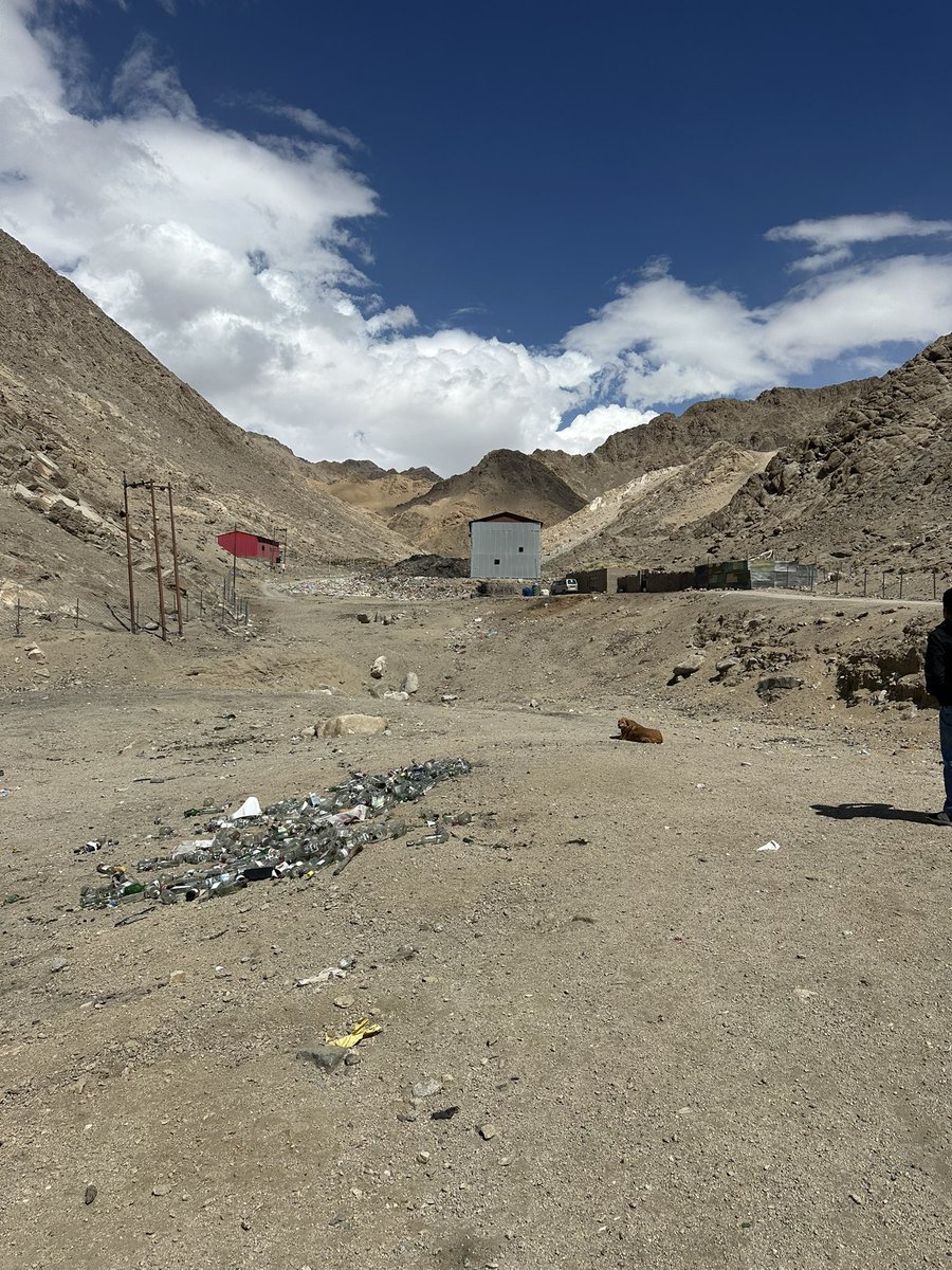 MCL_leh's tweet image. Plantation work inspection at Bomguard Leh by officials of MC Leh &amp;amp; Forest Dept. As per NGT directives, 1/3 of the reclaimed legacy waste site will be afforested under CAMPA funds. The drive will begin with 2000 local saplings to boost green cover &amp;amp; support ecological restoration