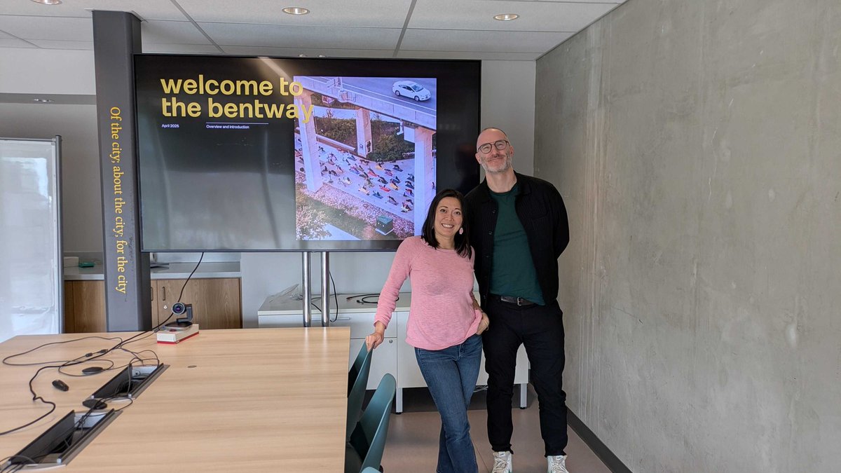 RunChiNguyenRun's tweet photo. Had a great meeting with @thebentway this morning - it was a pleasure to hear about the great work they're doing to transform public space right here in Spadina—Harbourfront.
#CdnElection #CanadaElection #CanPoli #CanElection https://t.co/saNytmsQTv