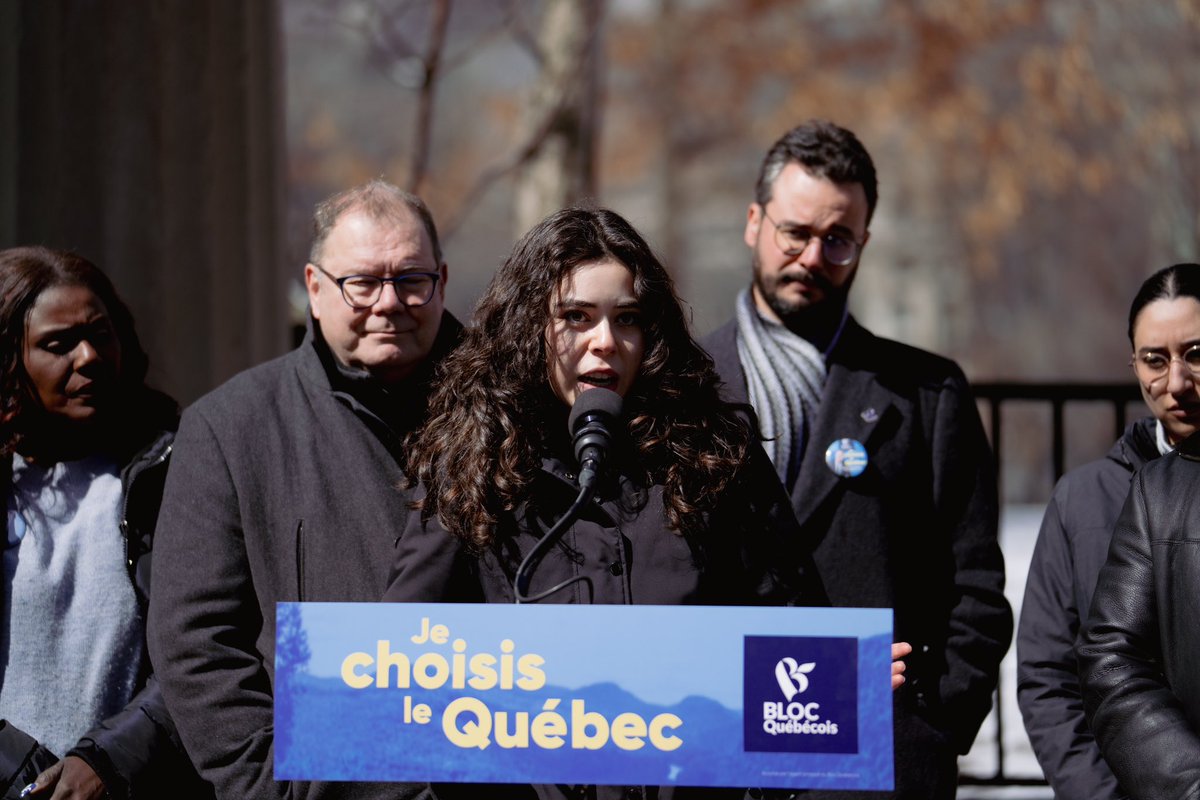 RoseLessard5's tweet image. Ce matin, j’ai participé au point de presse au sujet du français.
Le Québec a le droit de parler français et doit décider lui-même, pour lui-même, des questions linguistiques afin de mieux se protéger. ⚜️
#polcan #hochelaga #rosemont #français