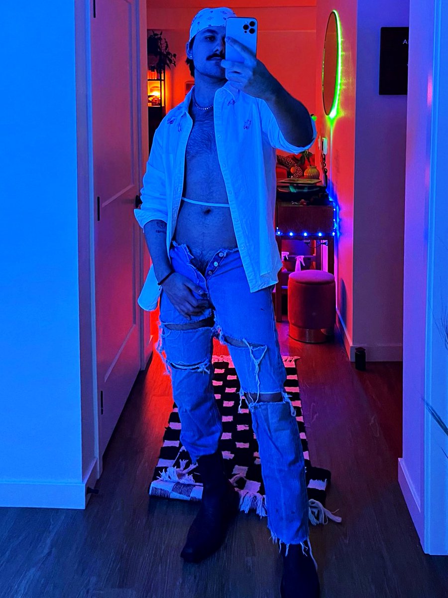 medranhoes4eva's tweet photo. @stachepapi please wear these iconic pants again for the 2 year anniversary of LoveSexDrugs 🤤 #michaelmedrano #stachepapi #sexy #hairy https://t.co/yq8mxz7dFC