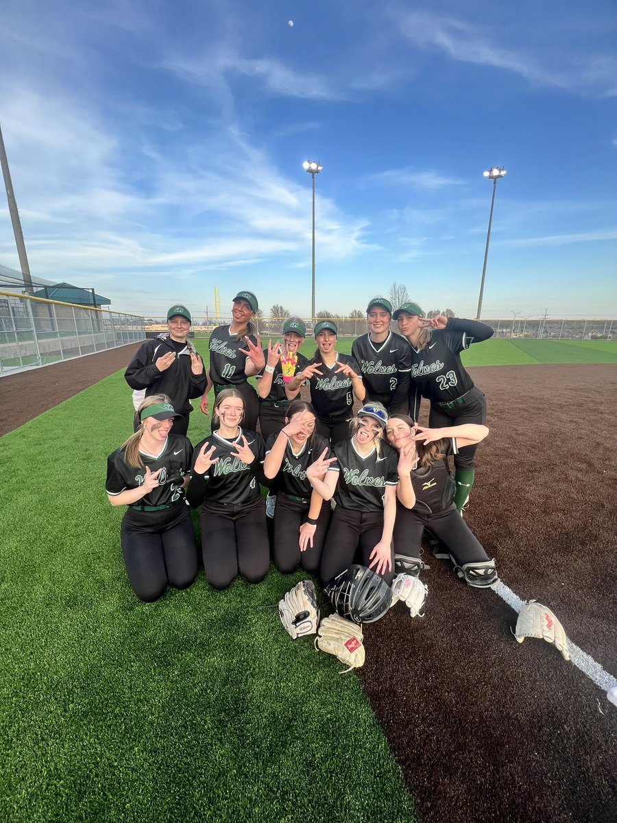 BVSW_Softball (@bvsw_softball) on Twitter photo Got that DUB!
Varsity split with BVNW after winning game 1 in TWELVE (yes, twelve) innings. <a href="/AddiJ_26/">Addison Jones</a> threw 177 pitches 🤯
Double: <a href="/KennedyReady1/">Kennedy Ready</a>
Triples: <a href="/k_neubauer11/">Kaeler Neubauer</a> <a href="/KarterSkillman/">Karter Skillman</a> (x2), <a href="/lily_unruh/">Lily Unruh</a> and @meliapeters
Homerun: <a href="/lily_unruh/">Lily Unruh</a> Got that DUB!
Varsity split with BVNW after winning game 1 in TWELVE (yes, twelve) innings. <a href="/AddiJ_26/">Addison Jones</a> threw 177 pitches 🤯
Double: <a href="/KennedyReady1/">Kennedy Ready</a>
Triples: <a href="/k_neubauer11/">Kaeler Neubauer</a> <a href="/KarterSkillman/">Karter Skillman</a> (x2), <a href="/lily_unruh/">Lily Unruh</a> and @meliapeters
Homerun: <a href="/lily_unruh/">Lily Unruh</a>