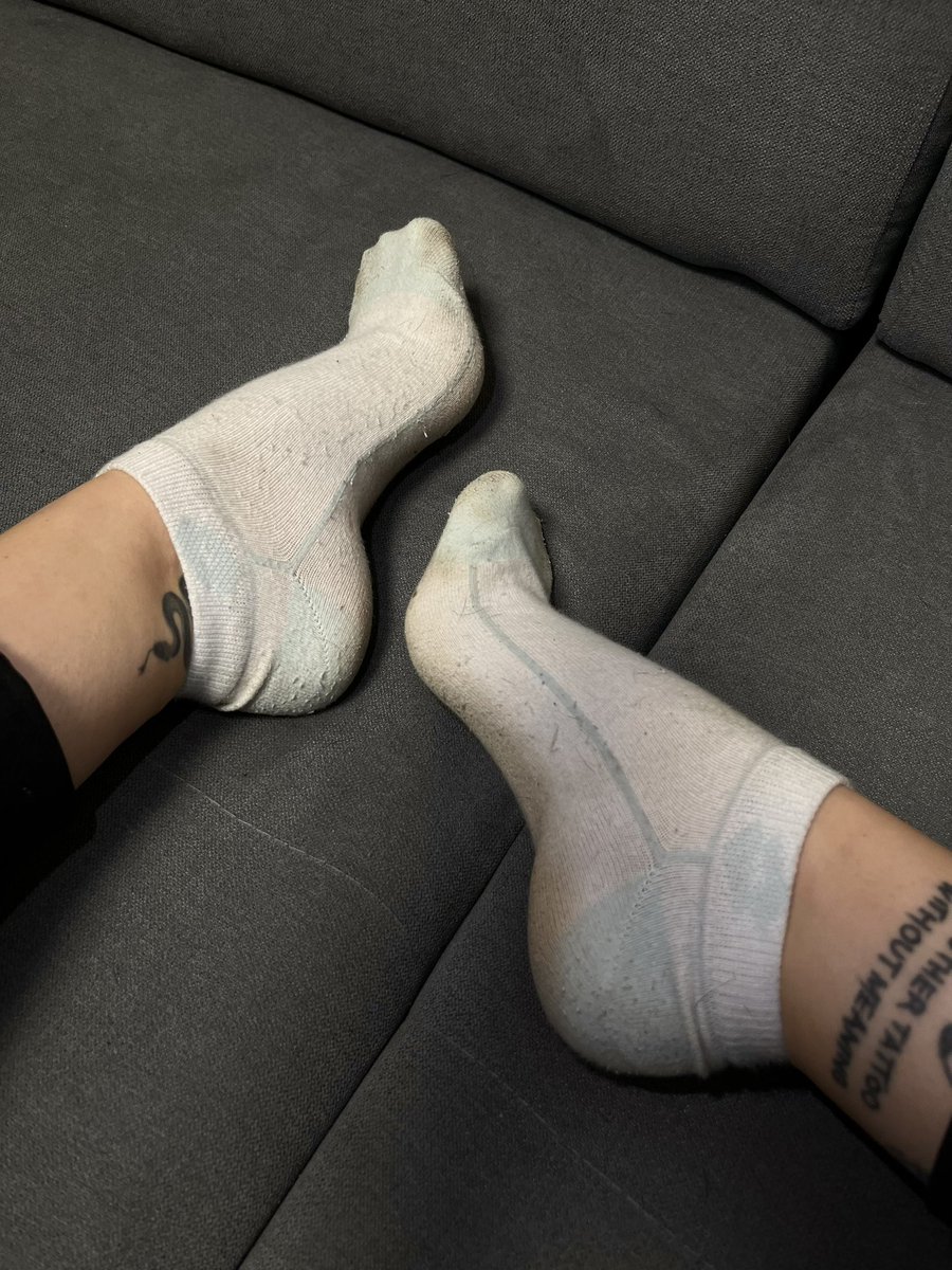 Another LOTTO worn socks for sale 🚨
Sweaty, smelly, dirty 🔥💦
Dirty 8/10
Smelly 10/10 
Smells like a vinegar and cheese 🧀 
Dm me if you are interested ✌🏽🥰