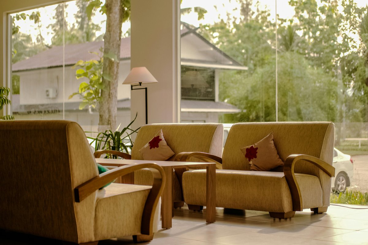decormakeithome's tweet image. Breathe in the breeze, stay cozy in style. Our screen porch decor brings the perfect blend of indoor comfort and outdoor charm.

decortomakeithome.com

#ScreenPorchVibes
#OutdoorLivingStyle
#PorchGoals
#CozyPorchDecor
#ChicOutdoorSpaces
#PorchPerfection
#AlFrescoVibes