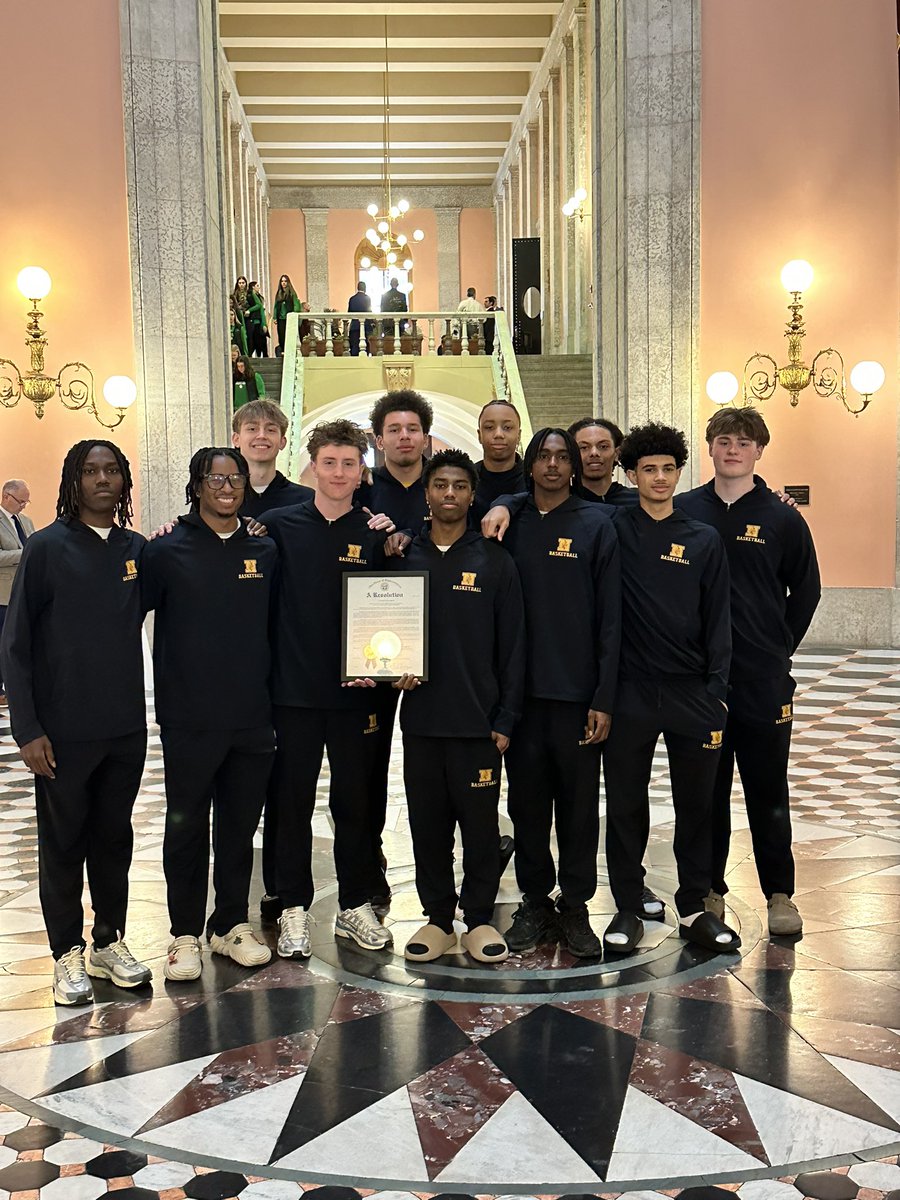 Thanks to Ohio Rep. <a href="/lorenzforohio/">Rep. Brian Lorenz</a> for inviting <a href="/WNWarriorHoops/">WNHS Boys Basketball</a> to be honored at the statehouse today!

#ALLN 🏀