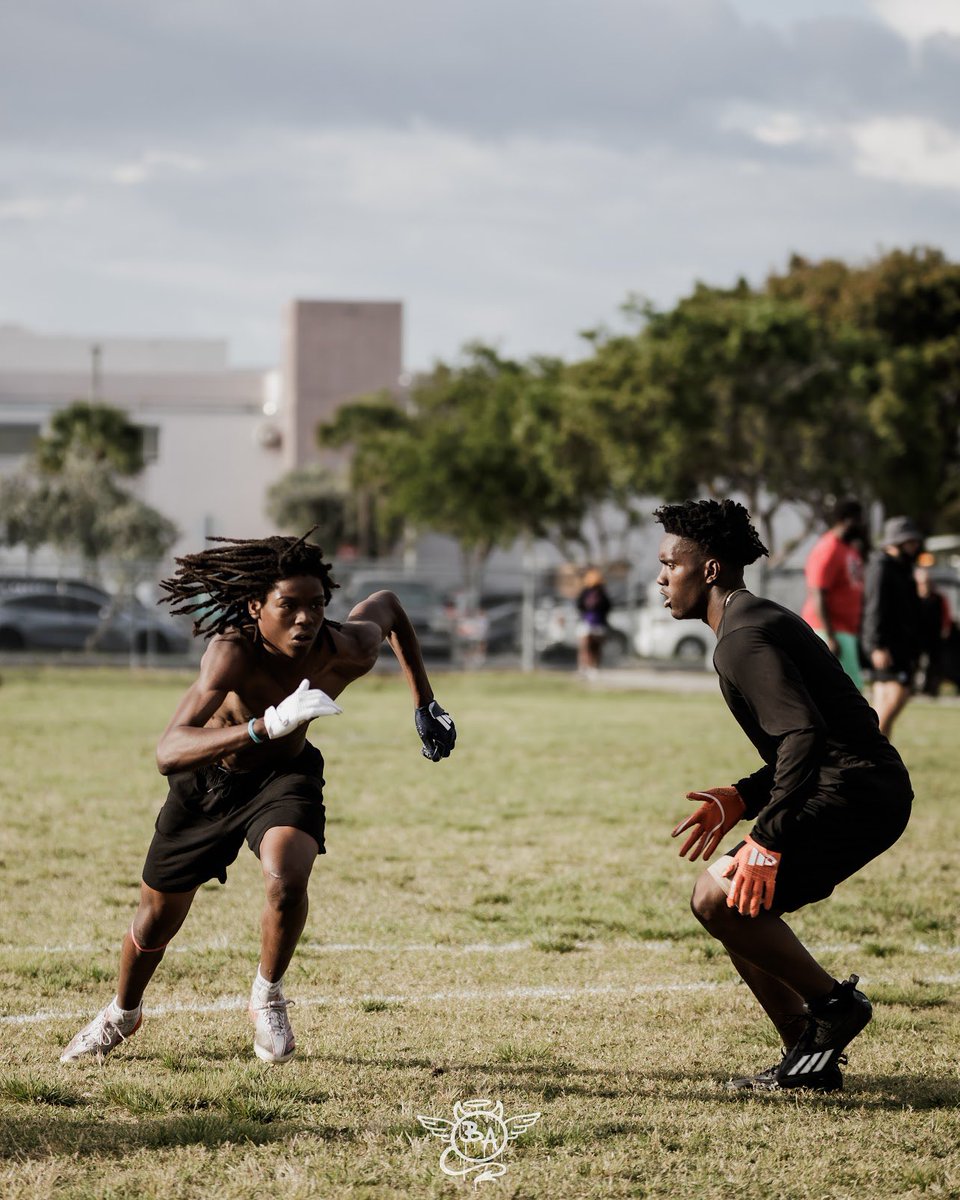 1k_tb3's tweet image. Pre spring practice #ridgeup ❤️🖤‼️