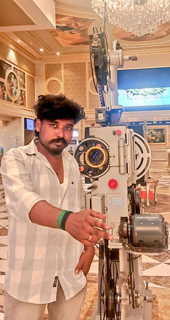Old is Gold camera projector #actormarikkani #marikkaniactor ##marikani #kalugunayakanmarikkani