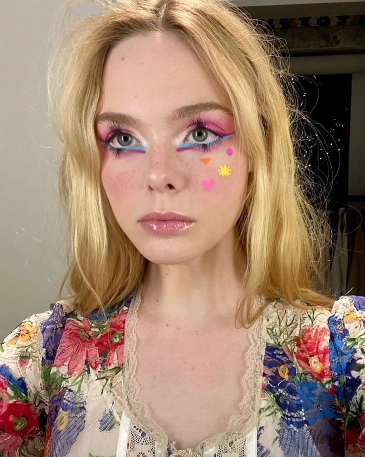 TR13NKET's tweet image. OFICIALLY EFFIE TRINKET #TOME #TOALL #TOYOU WELCOME ELLE FANNING I ALWAYS LOVED YOU DEARLY