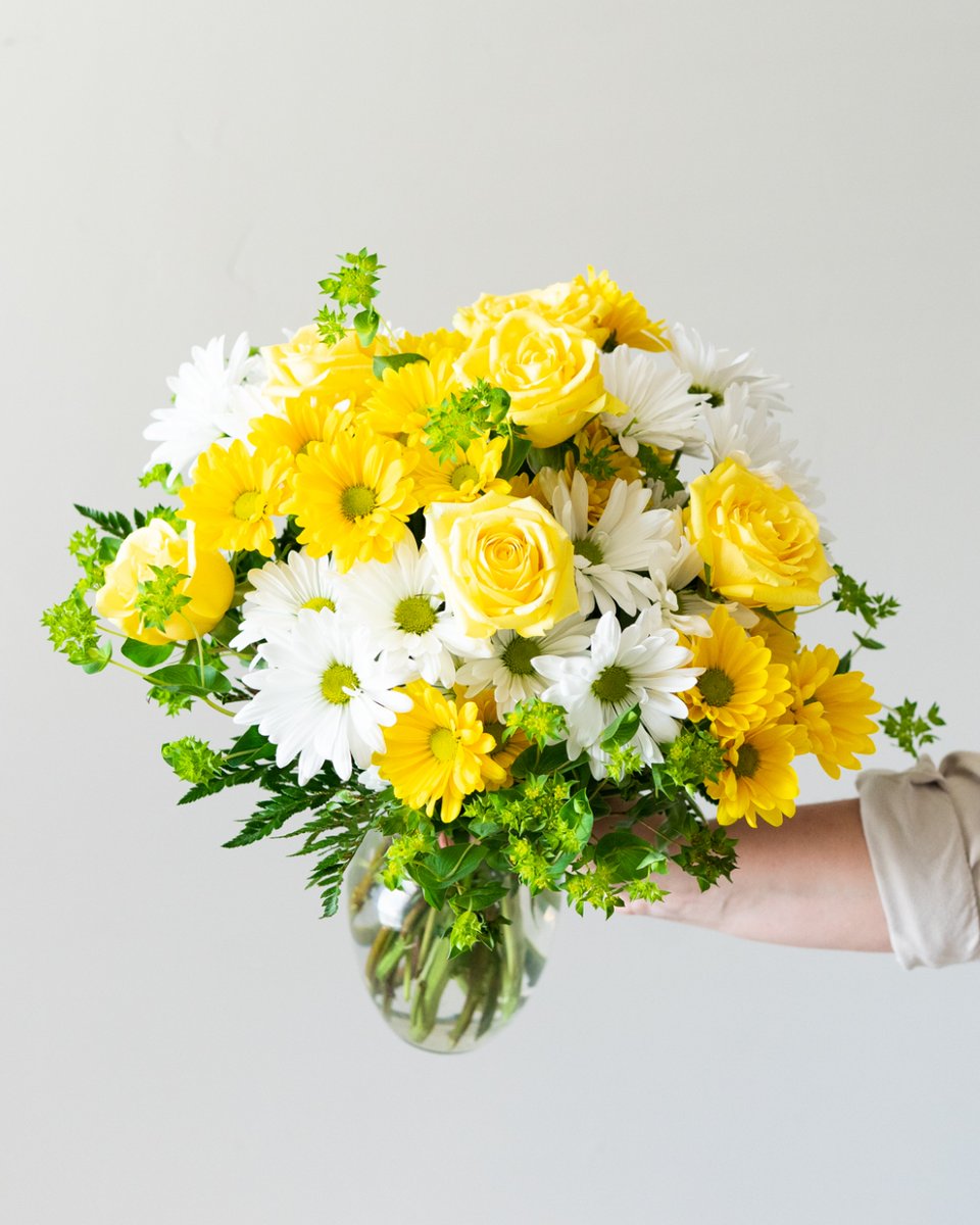 FlowersSend's tweet image. You don’t need a reason to send flowers—sometimes just because is the best reason of all 💛

#NoReasonNeeded #Surprise #MakeThemSmile #SendFlowers