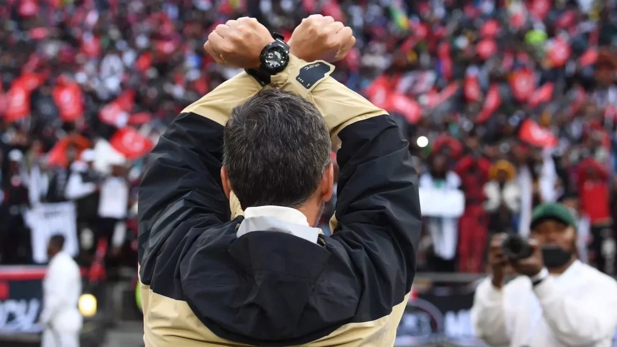 Vokzman's tweet photo. #OrlandoPirates 🏴‍☠️ 
#OnceAlways 
#TotalEnergiesCAFCL https://t.co/4EfS4SmPXG