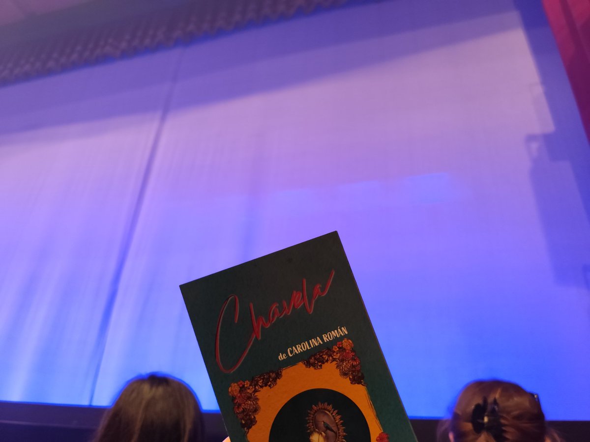 esto es tan fuerte para mí que solo tengo muchísimas ganas de llorar 🤧❤️‍🩹🎭

#Chavela #ChavelaLaÚltimaChamana <a href="/rokamboleskas/">Producciones Rokamboleskas</a> <a href="/RozalenMusic/">Rozalén</a> <a href="/PaulaIwasaki/">Paula Iwasaki</a>